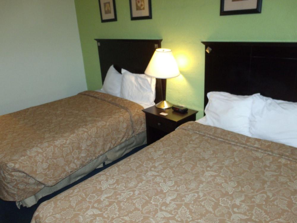 Relax Inn photo 14