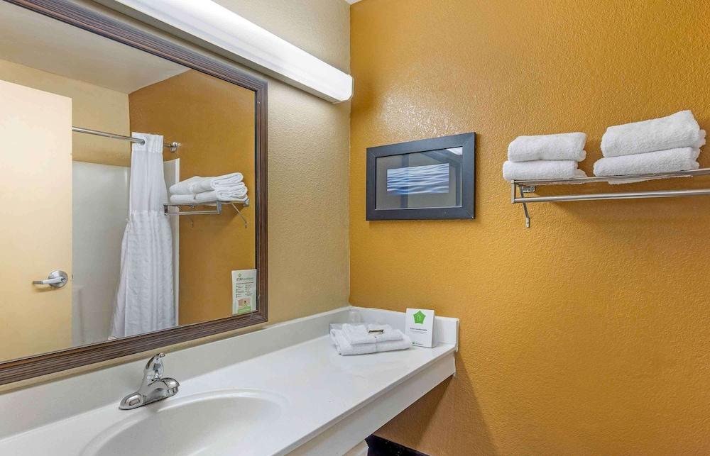 Extended Stay America Suites Sacramento Northgate photo 26
