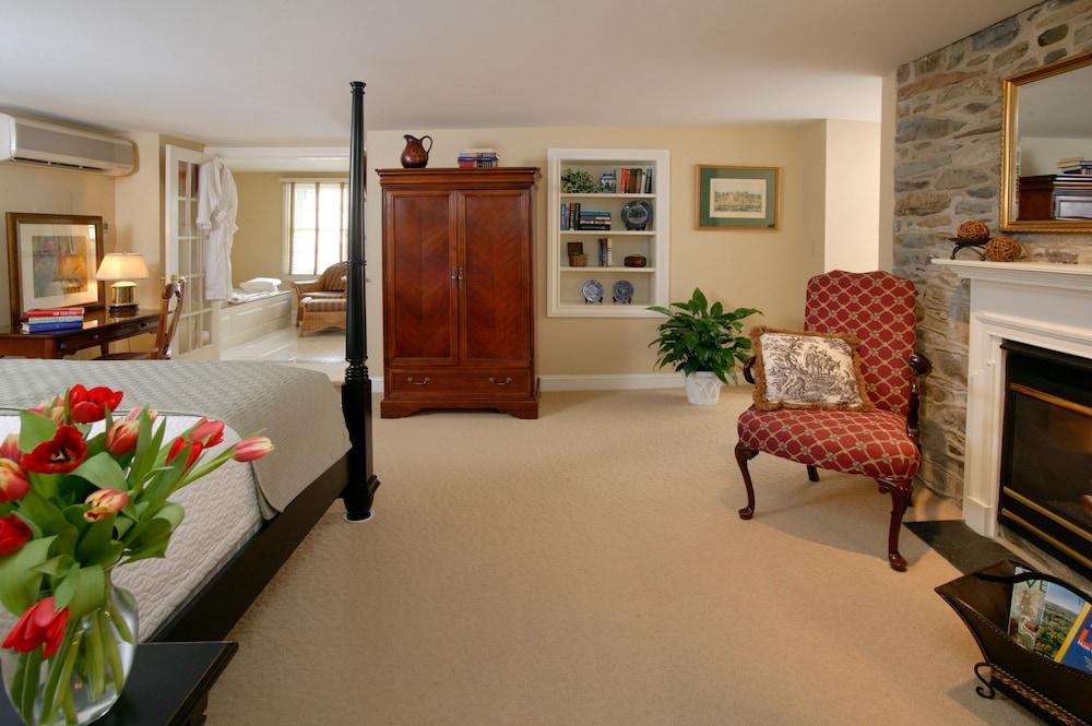 Lambertville House photo 7