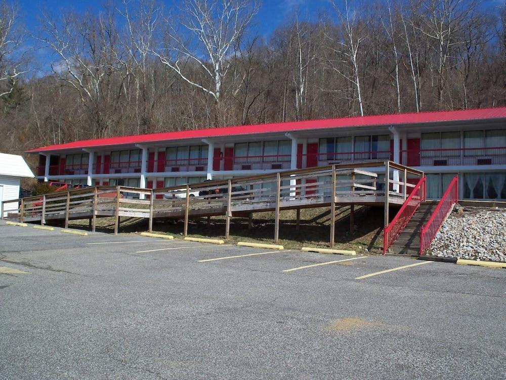 Rodeway Inn South Point photo 41