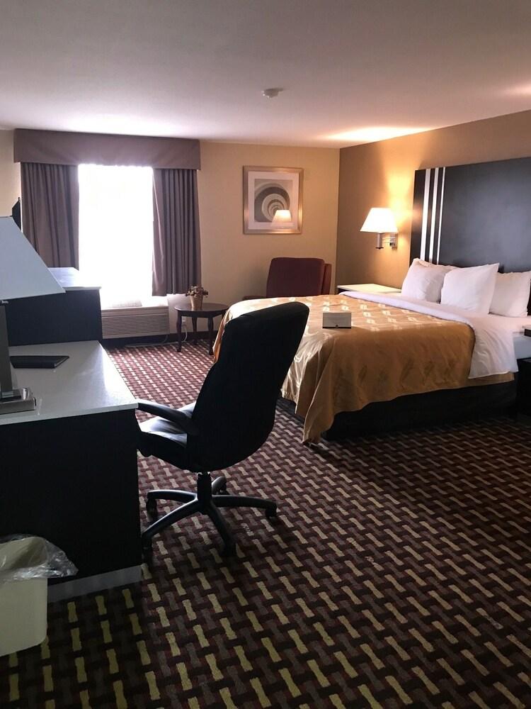 Quality Inn & Suites Middletown - Franklin photo 42