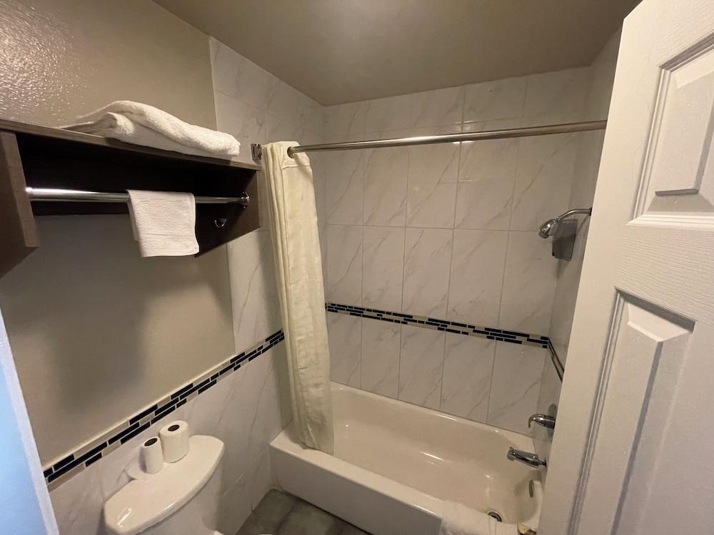 SimpleStay Suites - San Bernardino photo 17