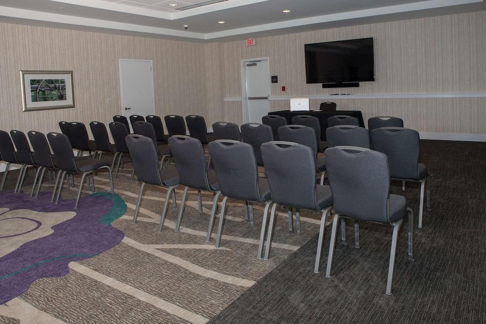 Hilton Garden Inn Springfield photo 48