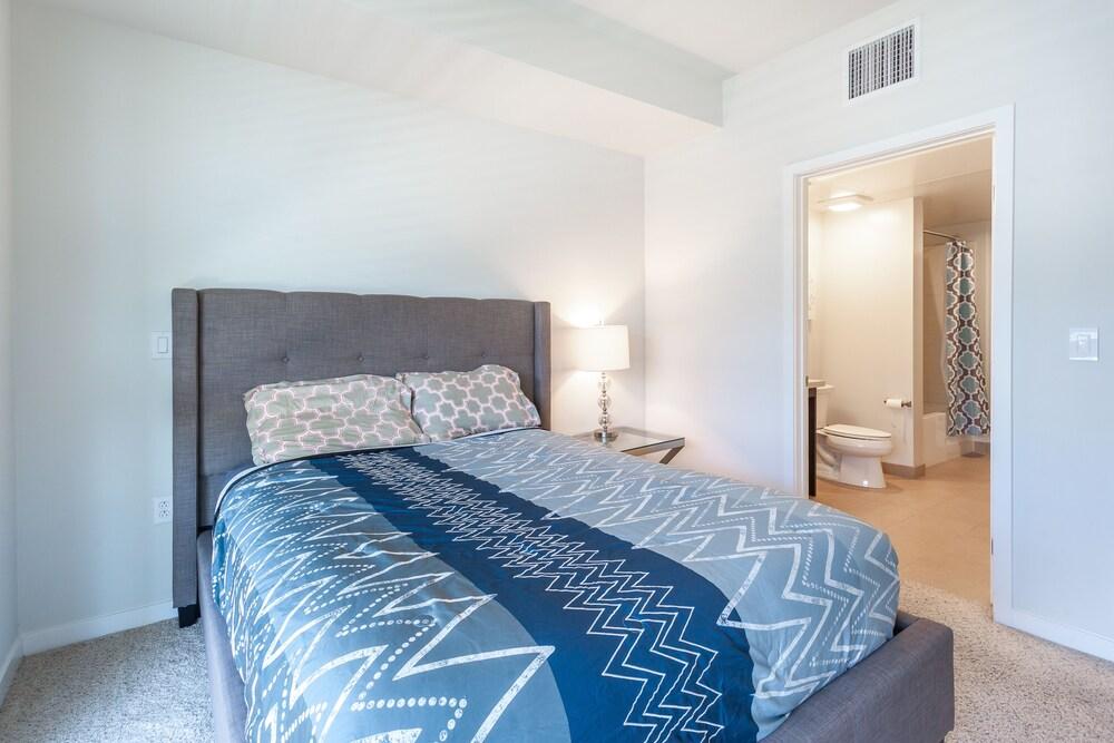 Tripbz Avalo Suites photo 43