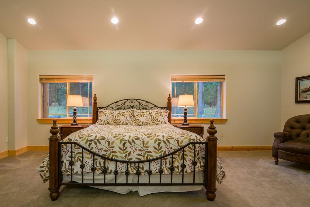 Pineview Lodge photo 40