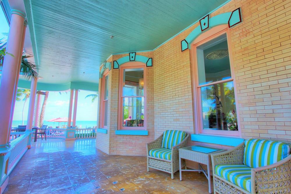 Southernmost House photo 75