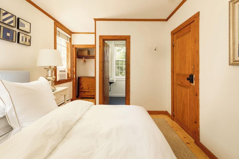 Sawyer House photo 27