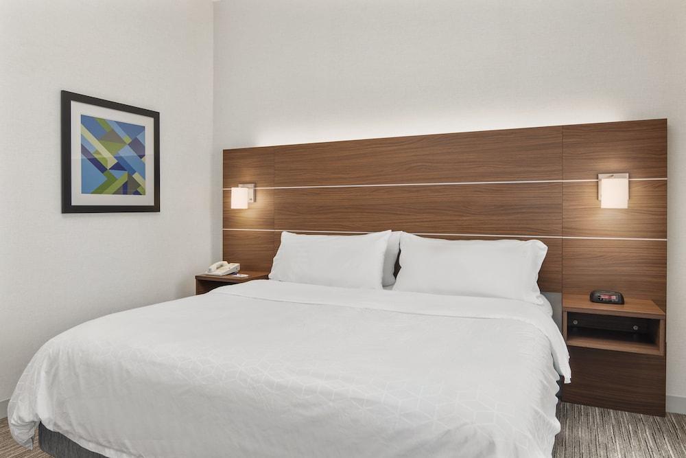 Holiday Inn Express Hotel Sacramento Airport Natomas by IHG photo 5