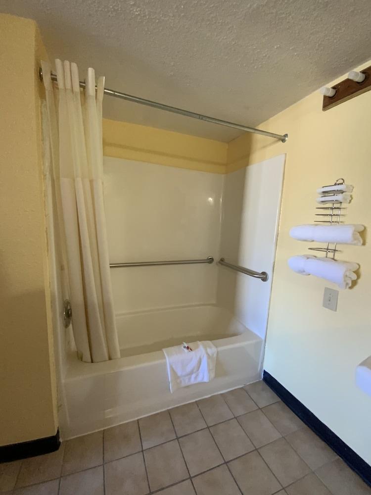 Indian Mound Motel photo 1