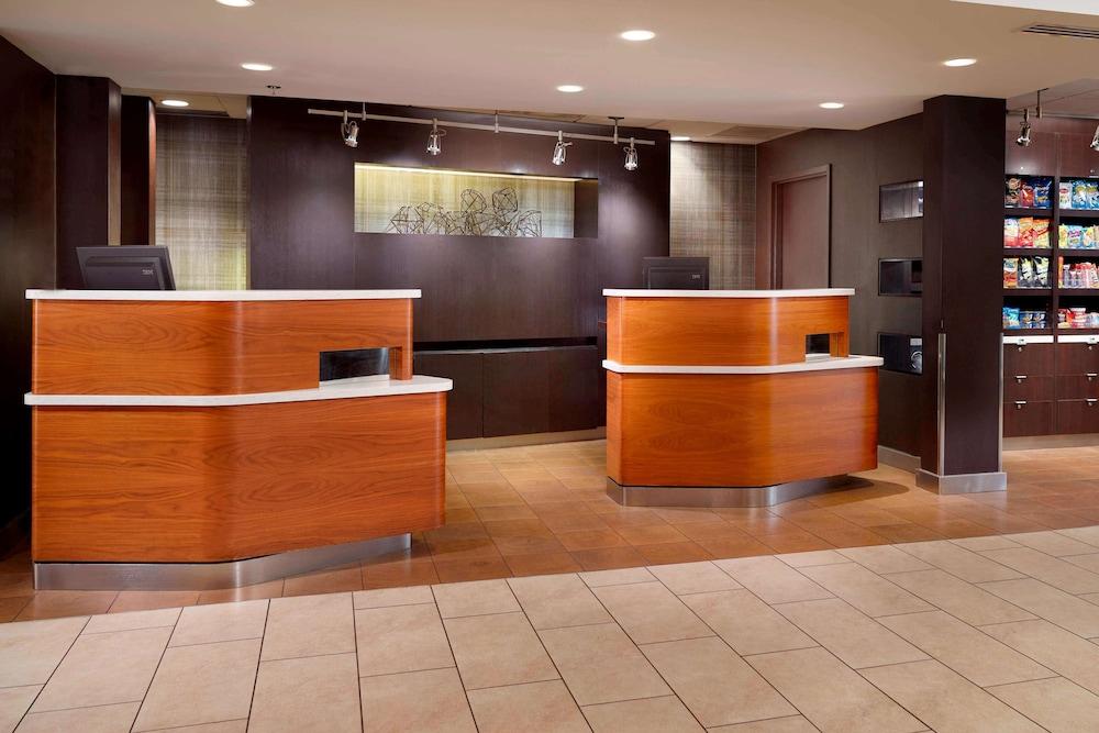 Sonesta Select Atlanta Airport photo 2
