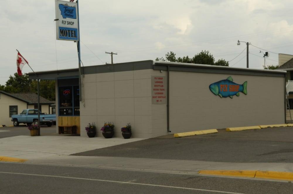 Trout Montana Motel photo 1
