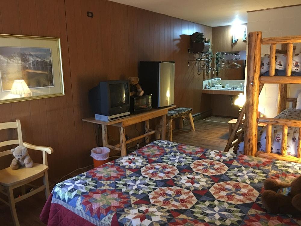 Black Bear Inn photo 80