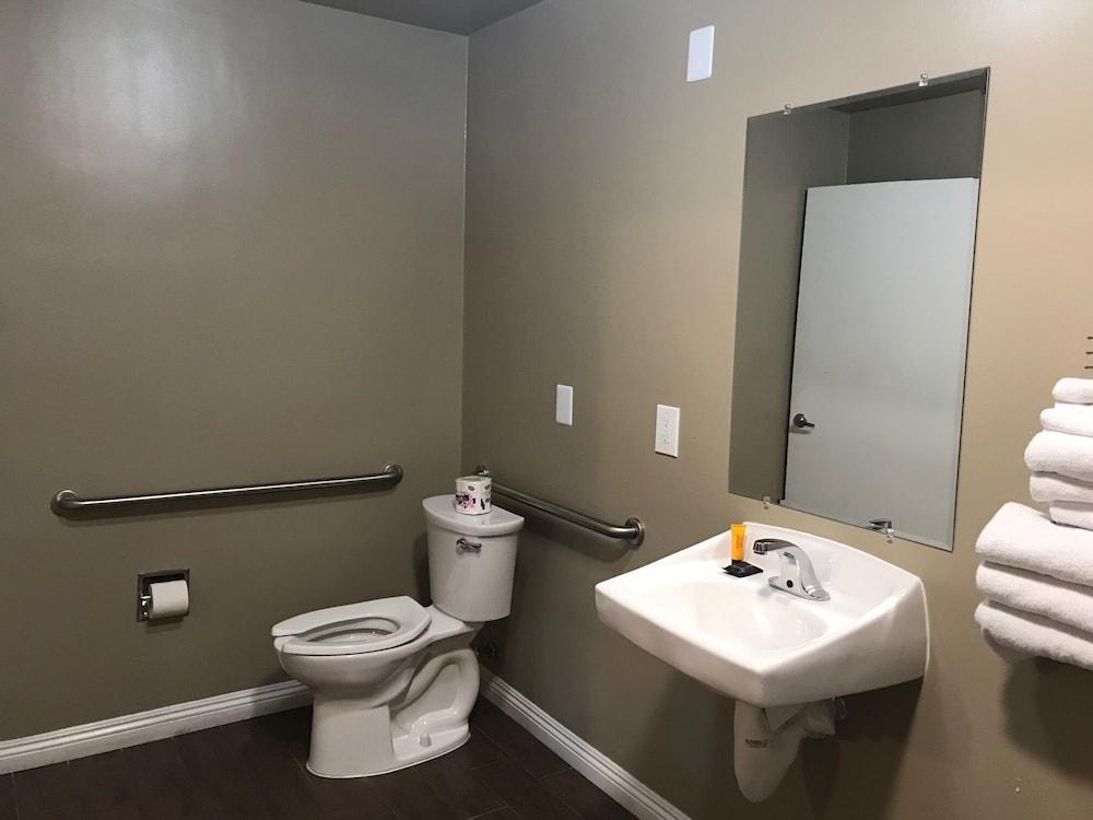 Corona Inn photo 51