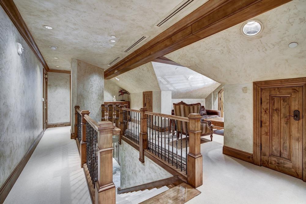 The Lodge at Vail, a RockResort by Vail Resorts photo 15