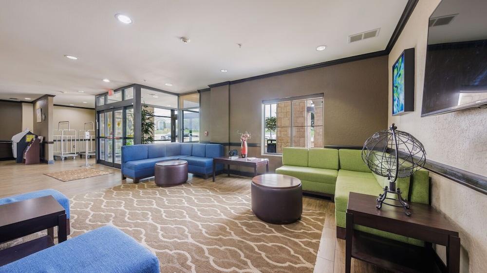 Comfort Suites Lawton Near Fort Sill photo 7