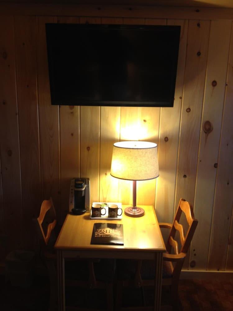 Reid Ridge Lodge photo 25