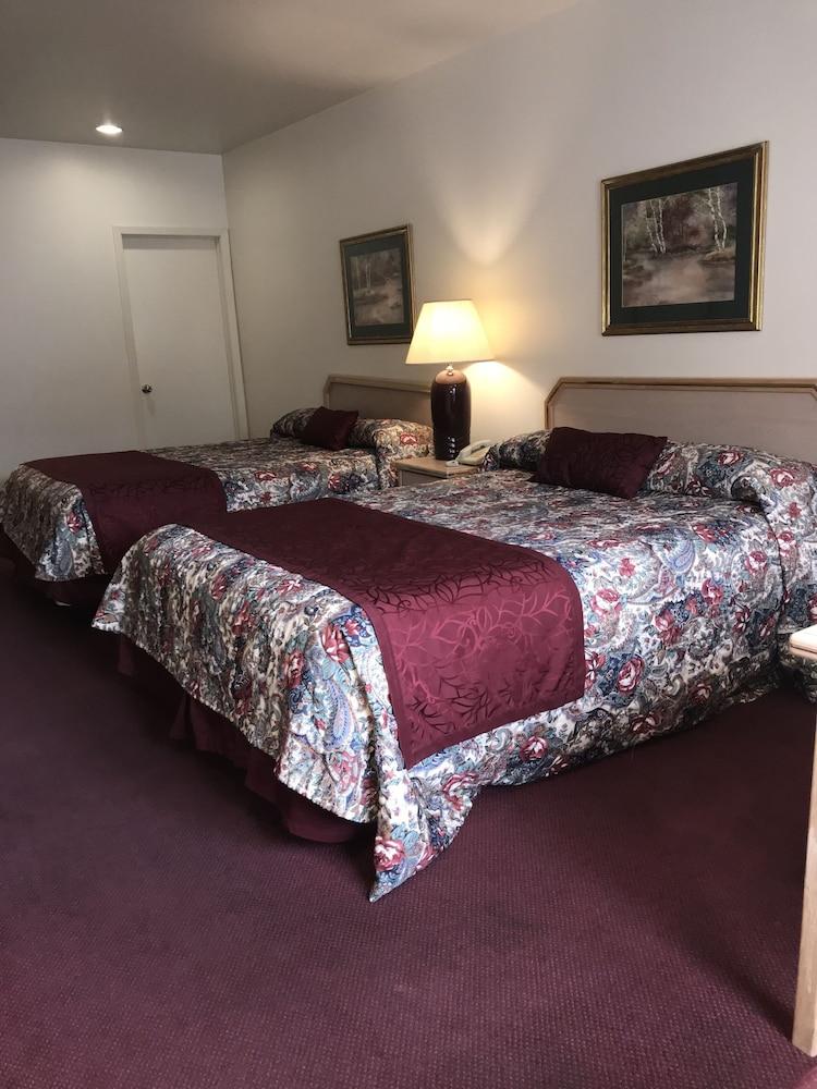 Thunderbird Motel photo 6