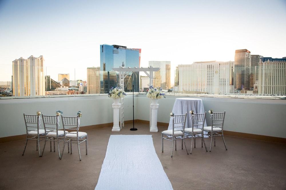 The Platinum Hotel photo 56