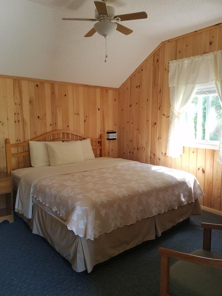 Sunnyside Motel & Cottages photo 11
