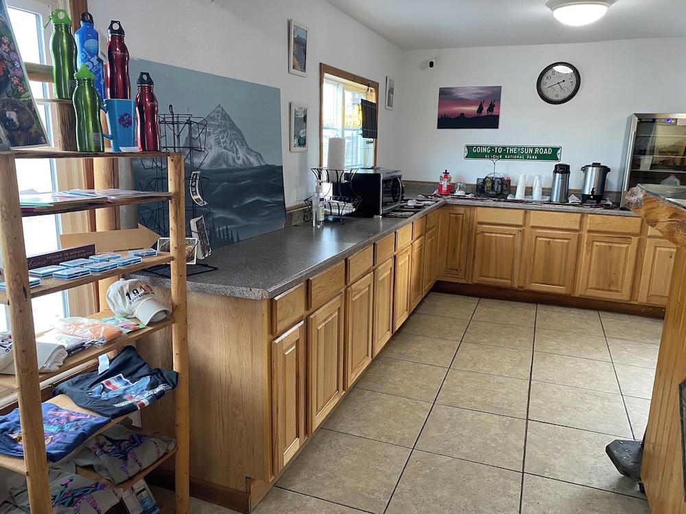 Golden Eagle Travel Agency photo 2