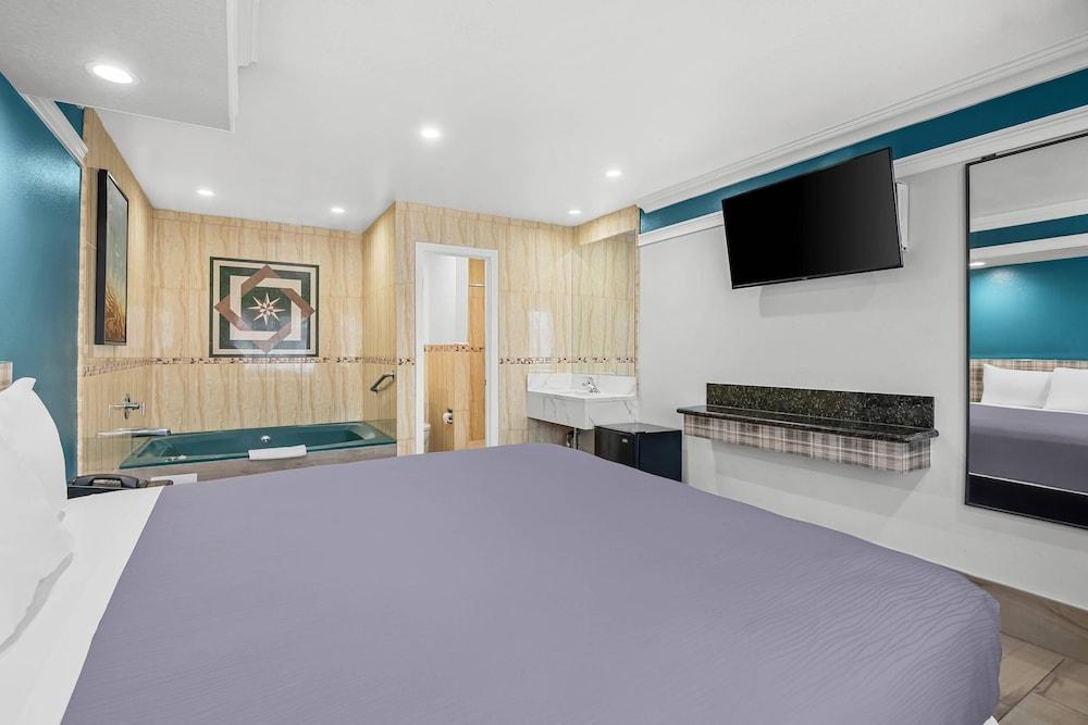 Rodeway Inn Commerce - Los Angeles photo 17