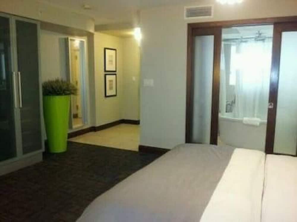 Ocean Drive Studios Beach Front photo 19