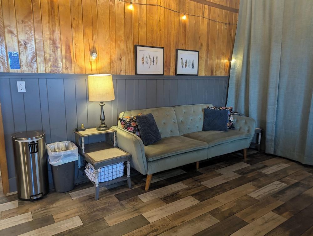 Feather Nest Inn photo 60