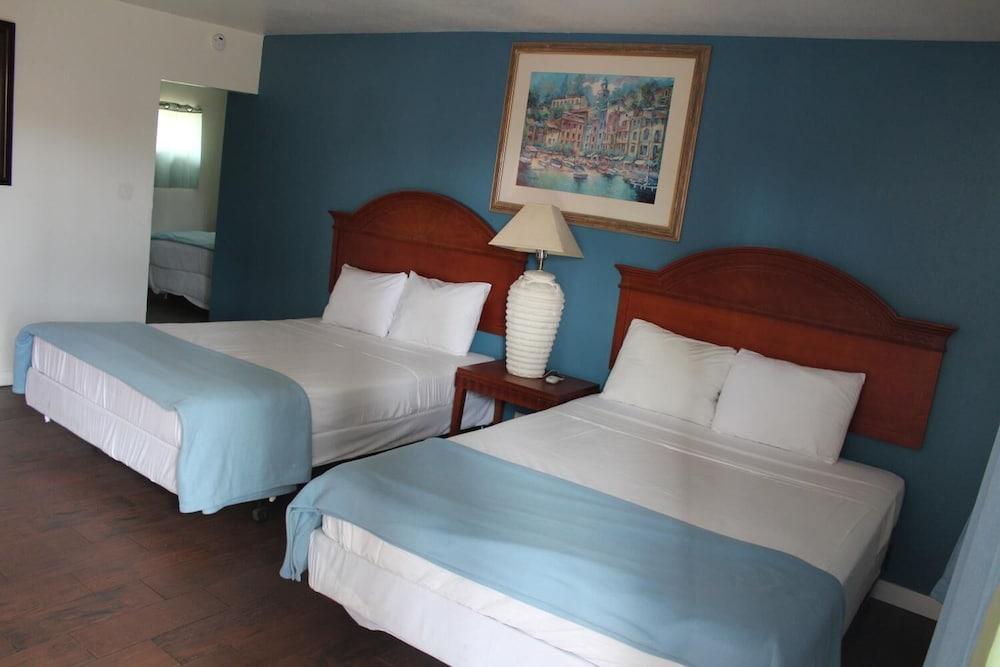 Oceanside Inn and Suites photo 21