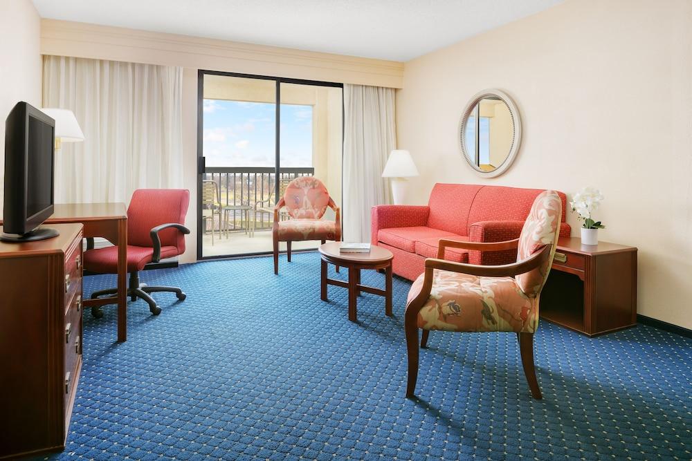 Courtyard Flint by Marriott photo 8