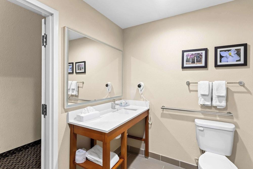 Comfort Inn & Suites Grenada photo 24