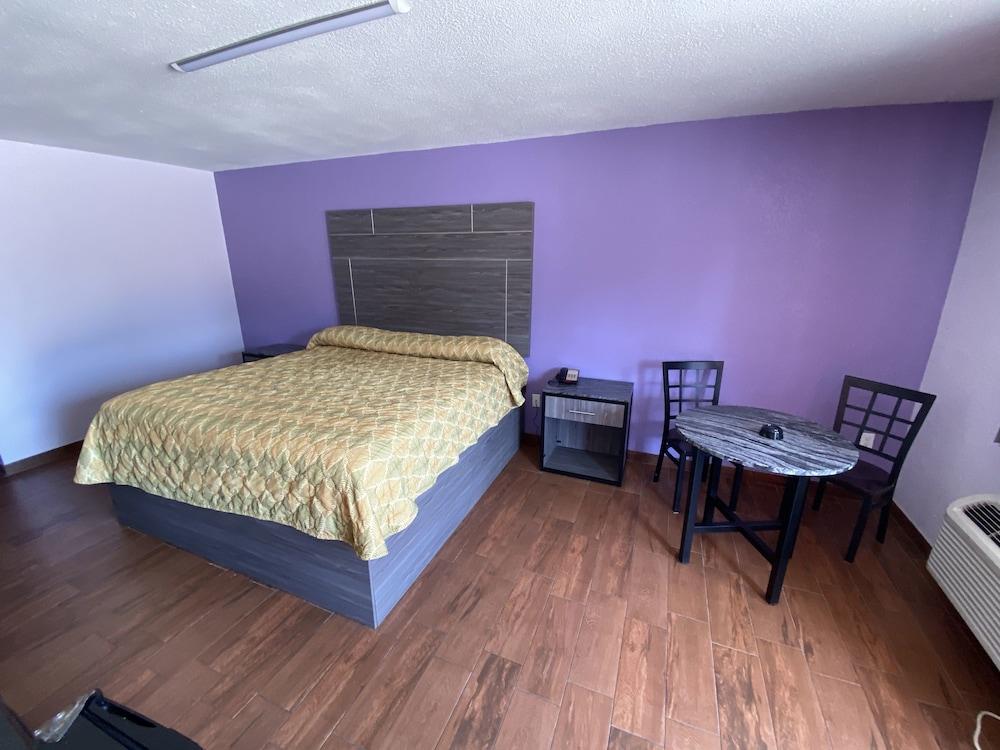 The Village Inn photo 5