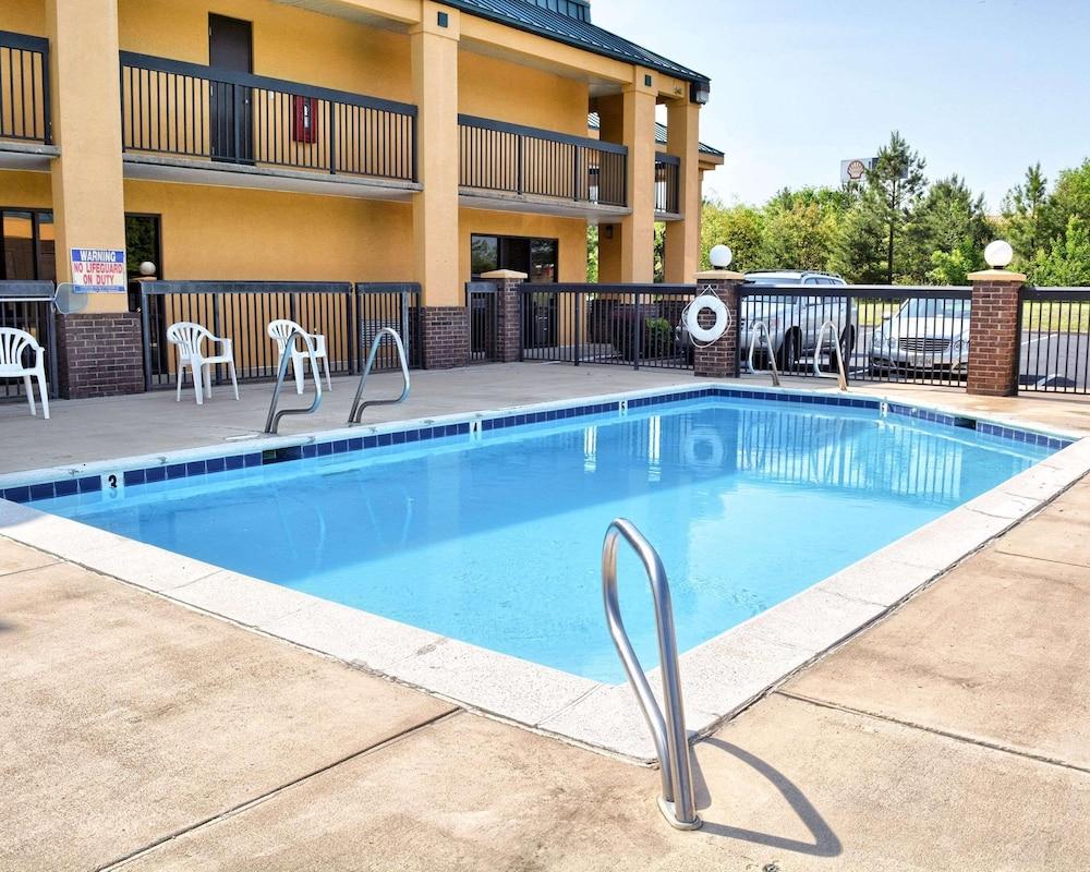 Quality Inn Thornburg photo 30