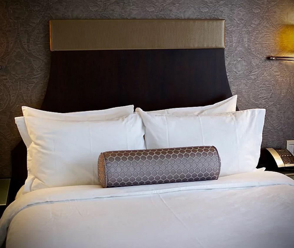 La Banque Hotel photo 35