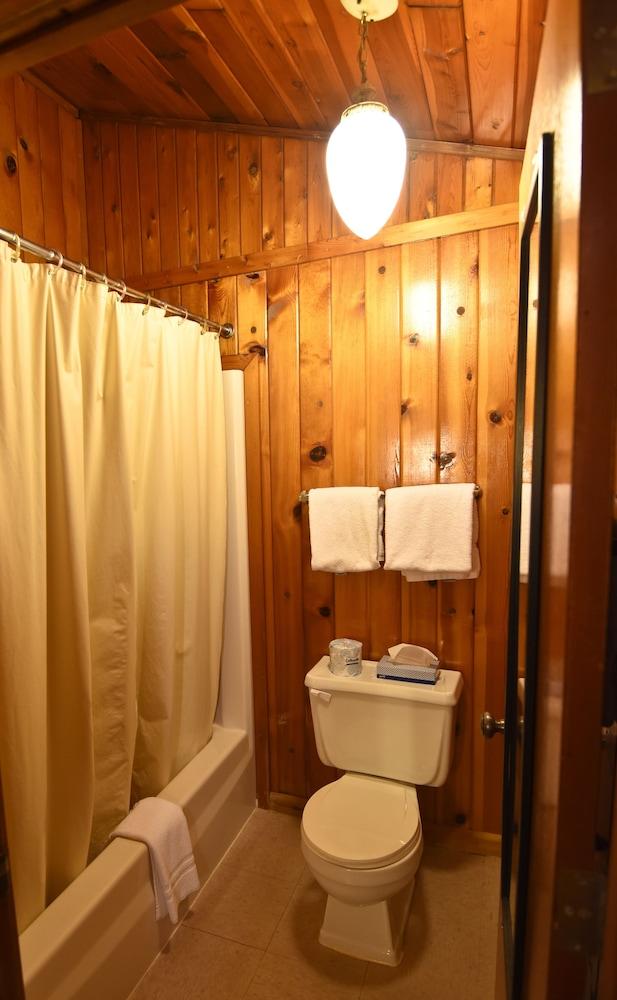 Timber Inn Motel photo 24