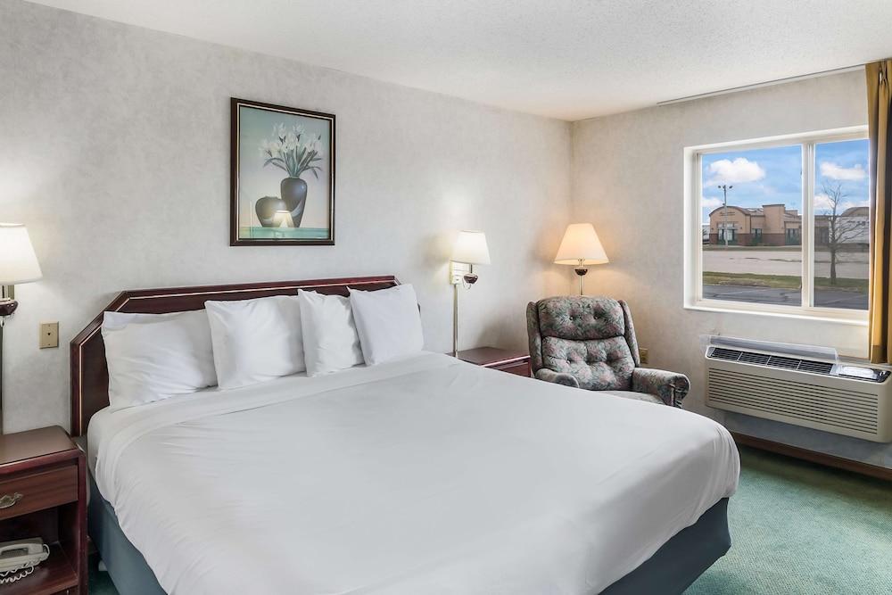 Americas Best Value Inn Wenona photo 20