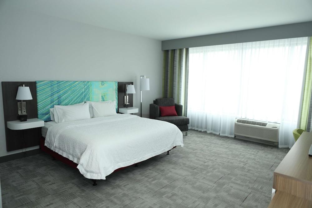 Hampton Inn & Suites Burlington photo 6