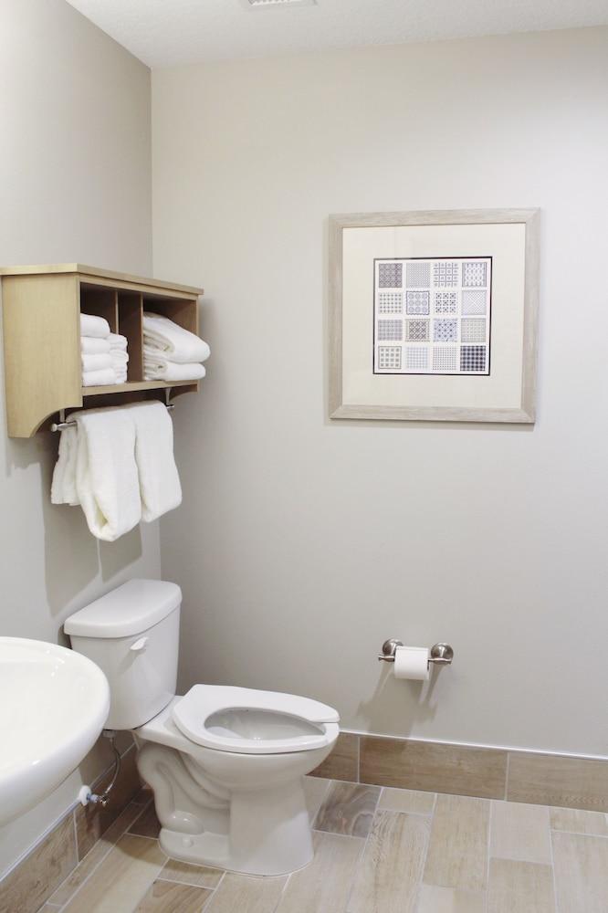 Carlisle Inn photo 27