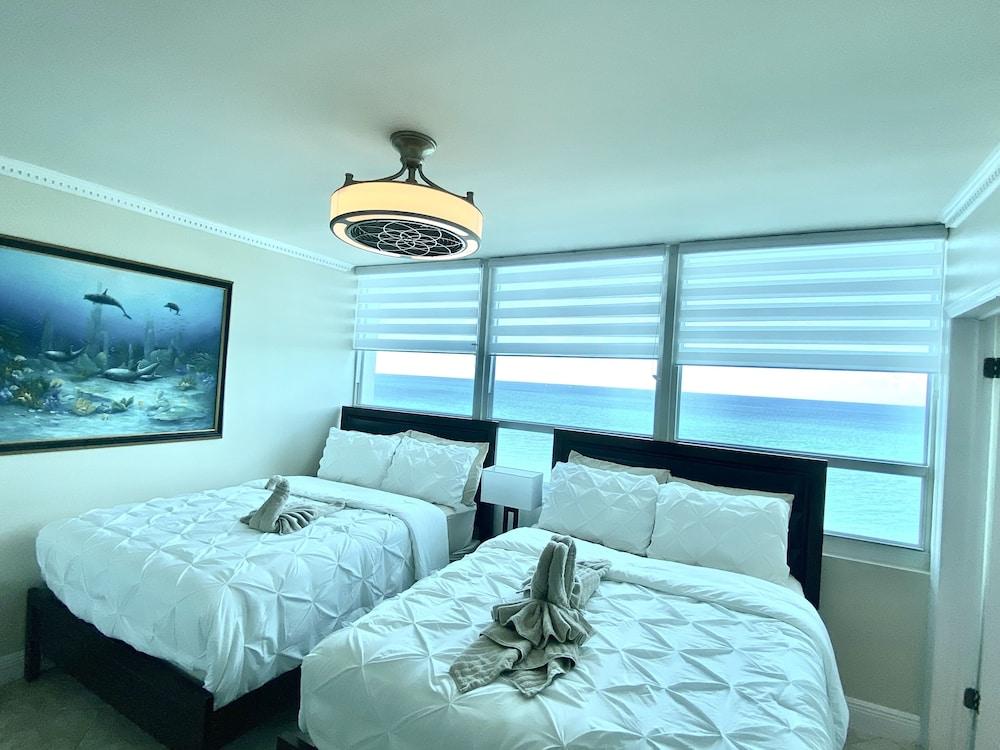 Direct ocean front condo Miami Beach photo 24