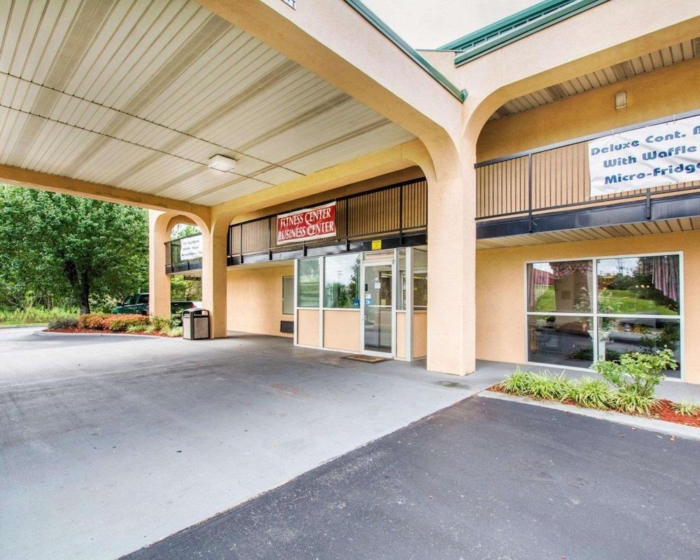 Econo Lodge Troy photo 46