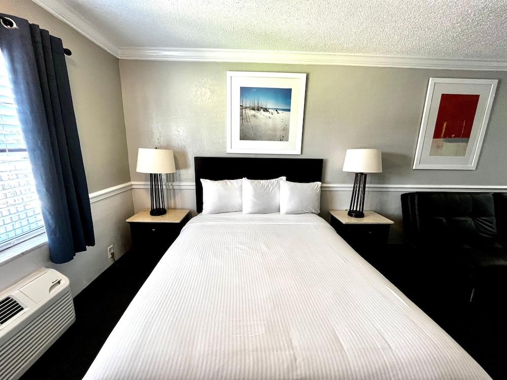 At Home Inn & Suites photo 33