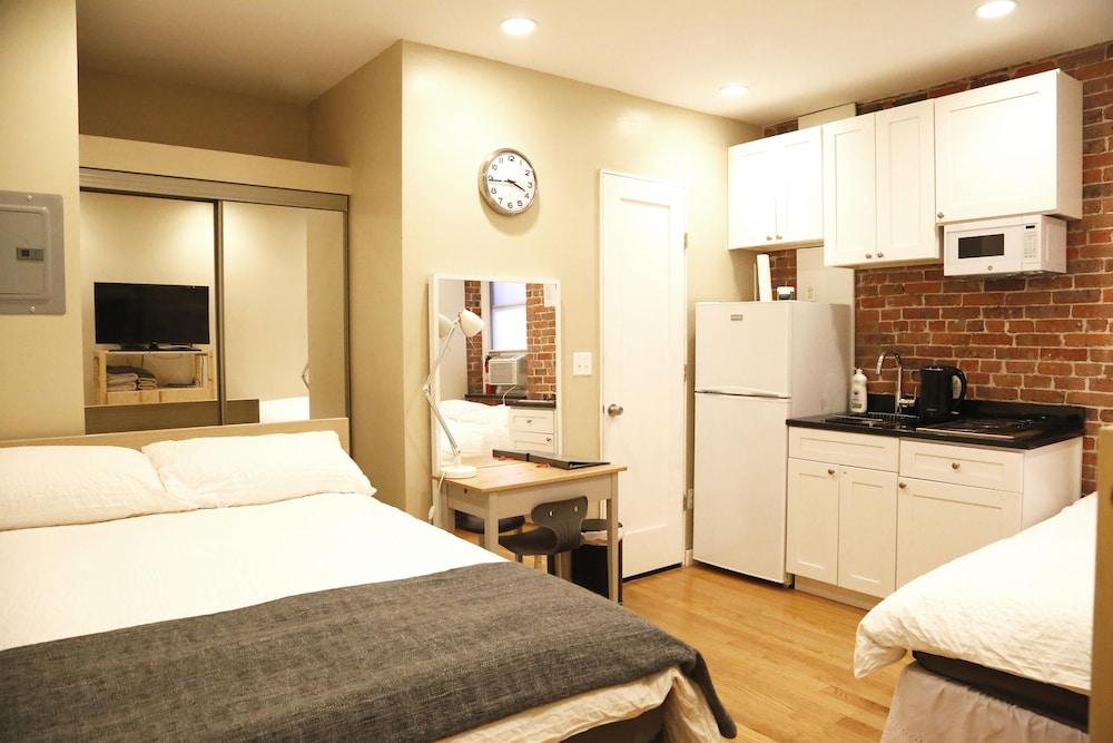 The Nomad Suites & Apartments photo 9