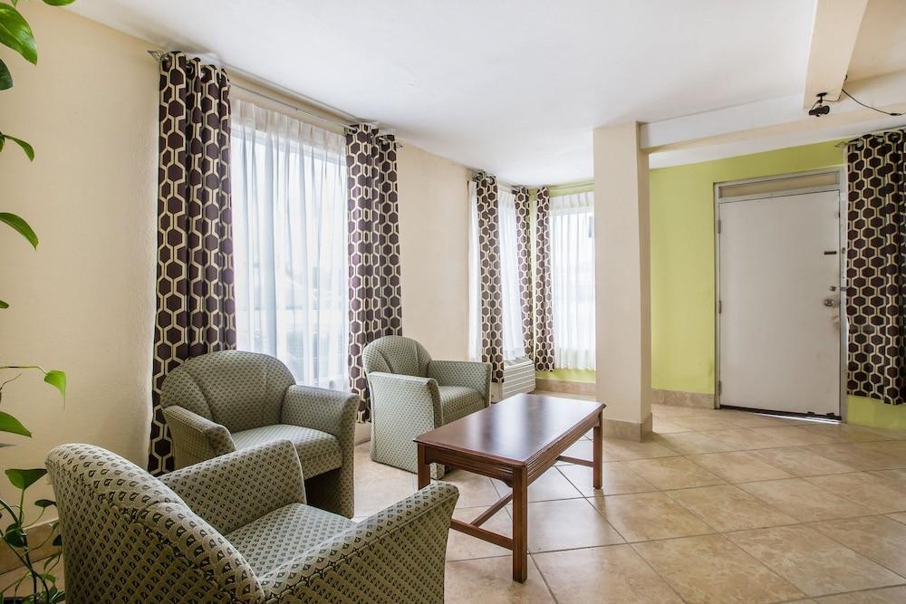 Rodeway Inn Laurens photo 19