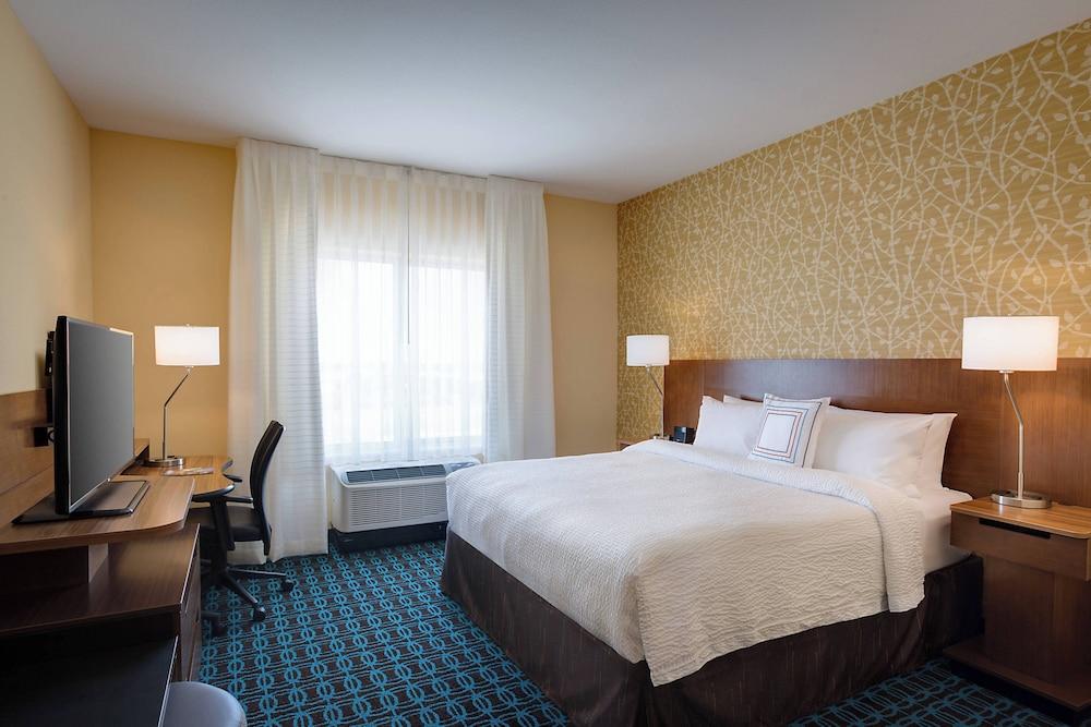 Fairfield Inn & Suites Dallas West/i-30 photo 11