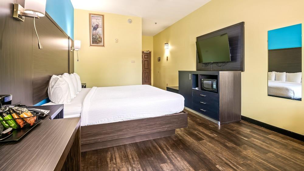 Wildwood Inn photo 59