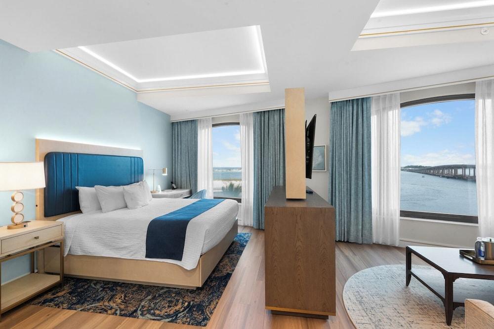 Harbor Suites at Harborwalk Village photo 64