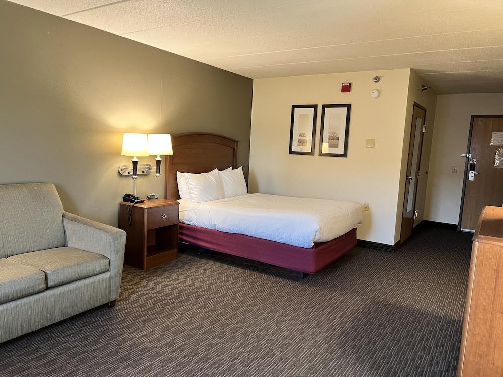 AmericInn by Wyndham Iowa Falls photo 7