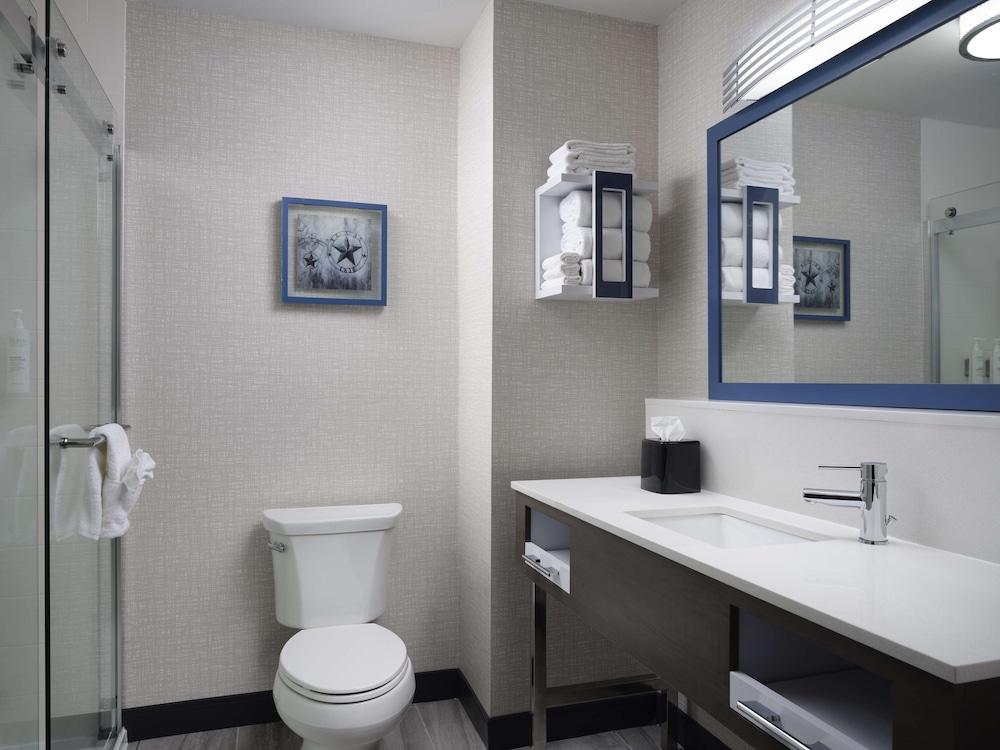 Hampton Inn & Suites Dallas-DFW ARPT W-SH 183 Hurst photo 24