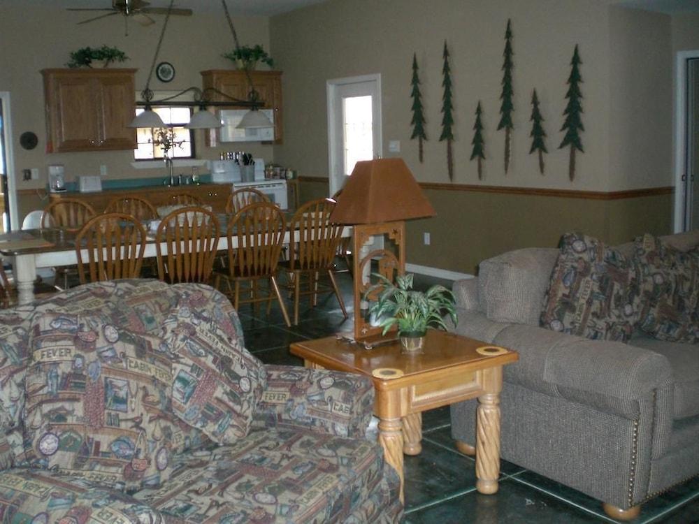 Lake Fork Marina & Motel photo 2