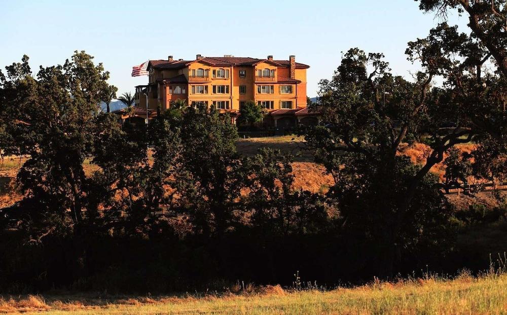 Bellasera Hotel & Suites Paso Robles, Tapestry by Hilton photo 19