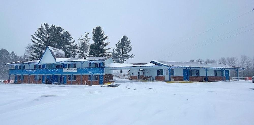 Waterway Inn photo 1